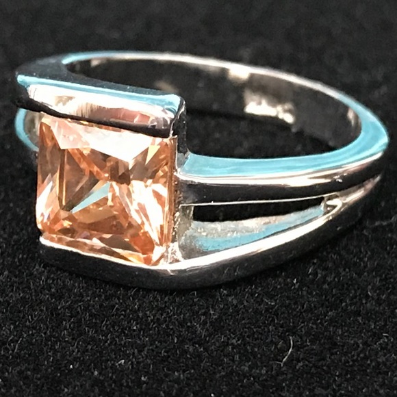 Jewelry - 🍾Champagne/Blush Topaz & Sterling Silver Ring
